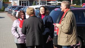 Andrea Nahles im Gespräch mit einer Wählerin